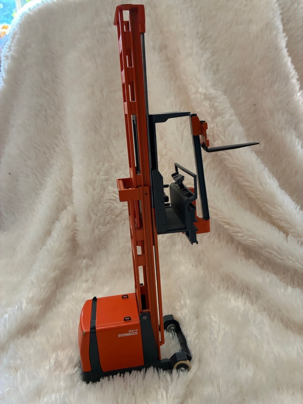 Steinbock WA15 Orange Forklift Model - Diecast Detail